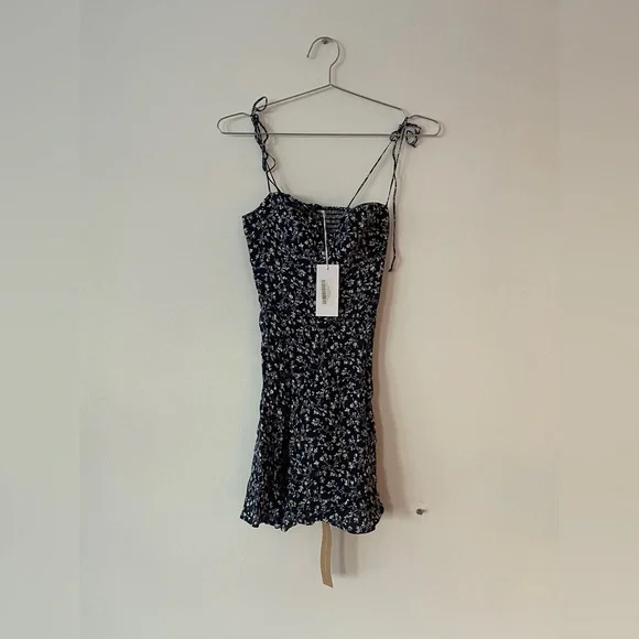 Reformation Saskia dress in twilight - Picture 2 of 4